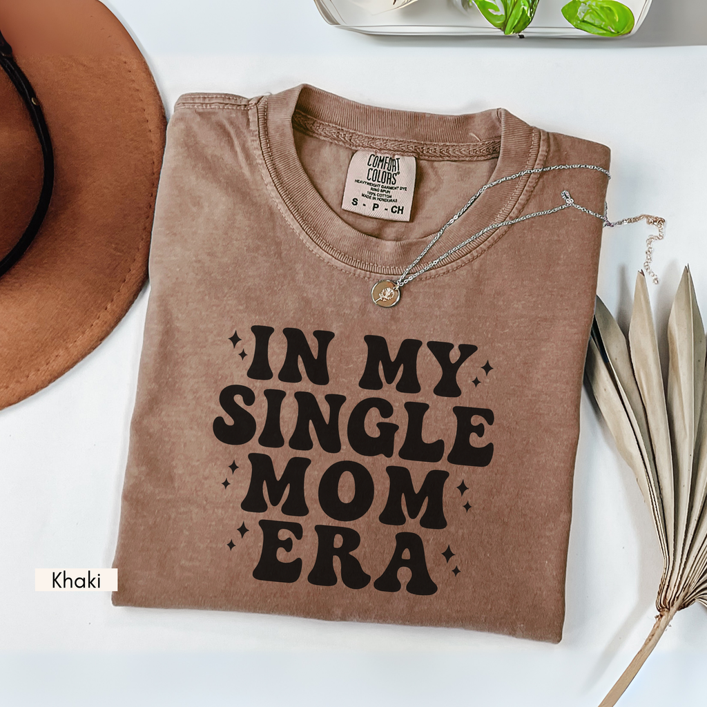 In My Mom Era Shirt – Comfort Colors T-Shirt | Retro Graphic Tee | Unisex Cotton Top (Sizes S–XXL) Black/White/Orchid/Blue Jean)